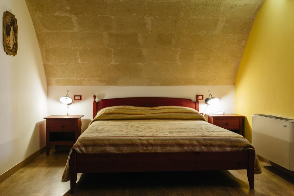 Residence Del Casalnuovo มาเตรา ภายนอก รูปภาพ