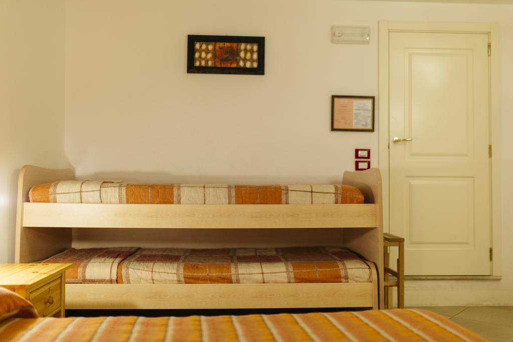Residence Del Casalnuovo มาเตรา ภายนอก รูปภาพ