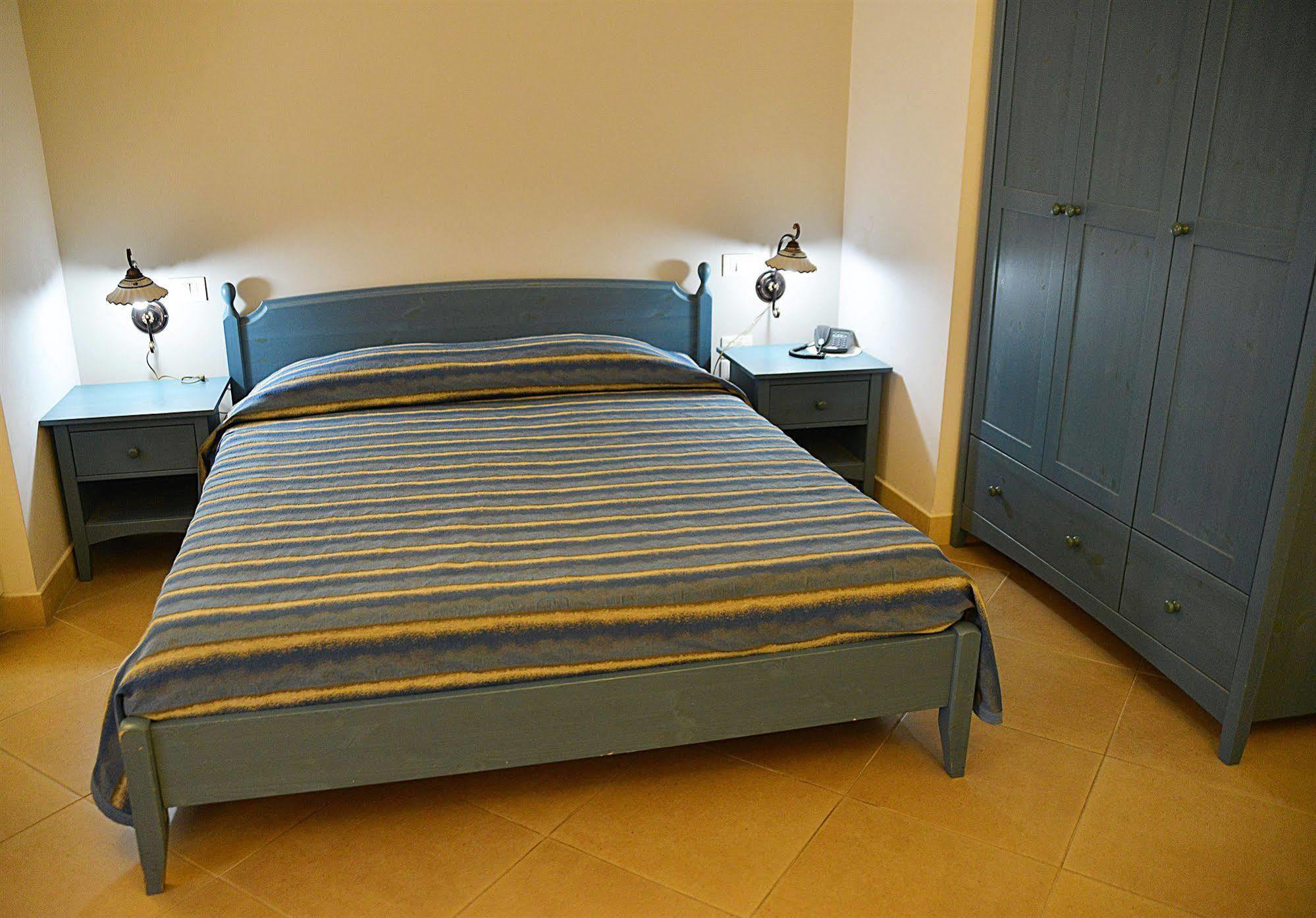 Residence Del Casalnuovo มาเตรา ภายนอก รูปภาพ